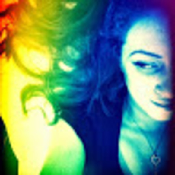 Meet your Posher, Krystal - Picture 1 of 1